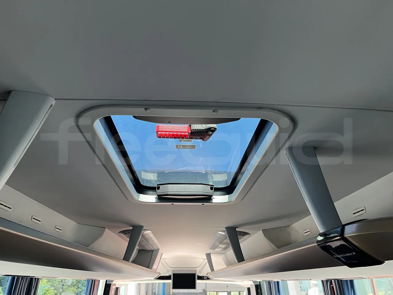 Neoplan Tourliner - Roof Hatch 2