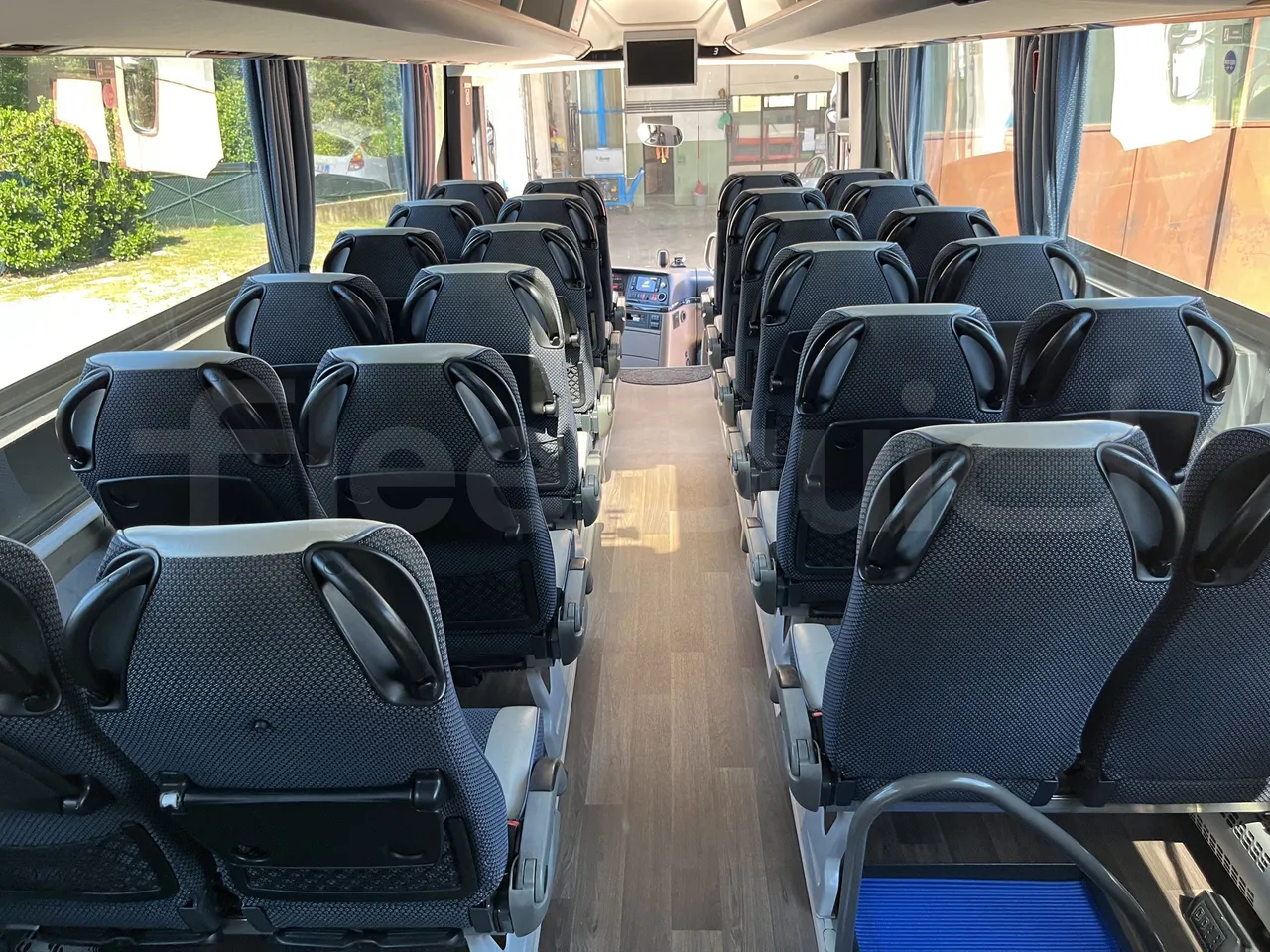Neoplan Tourliner - Forward Seats From Middle Position