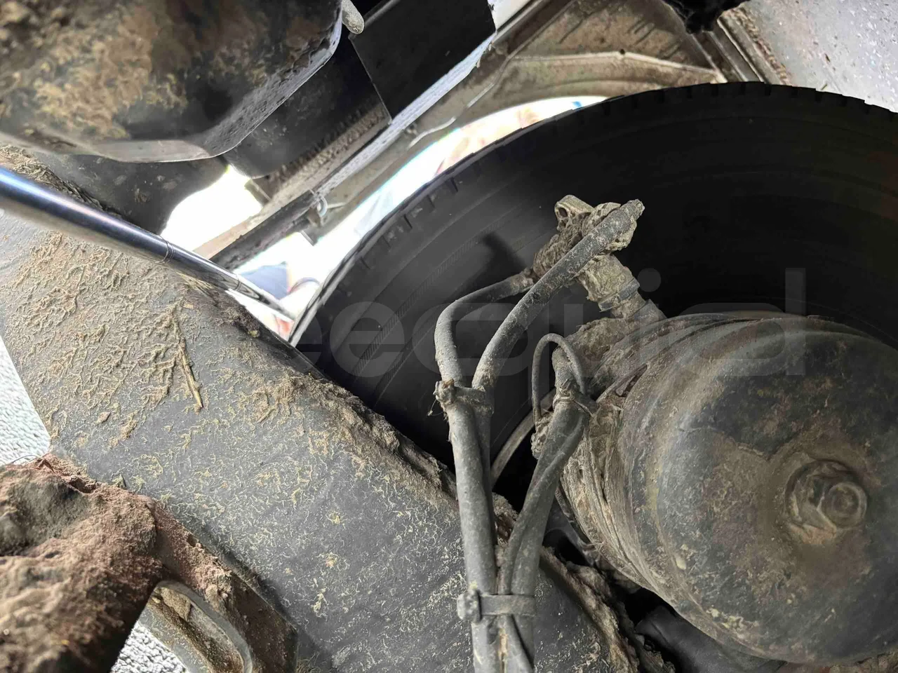 Setra S415 - axle 2 caliper brakes left