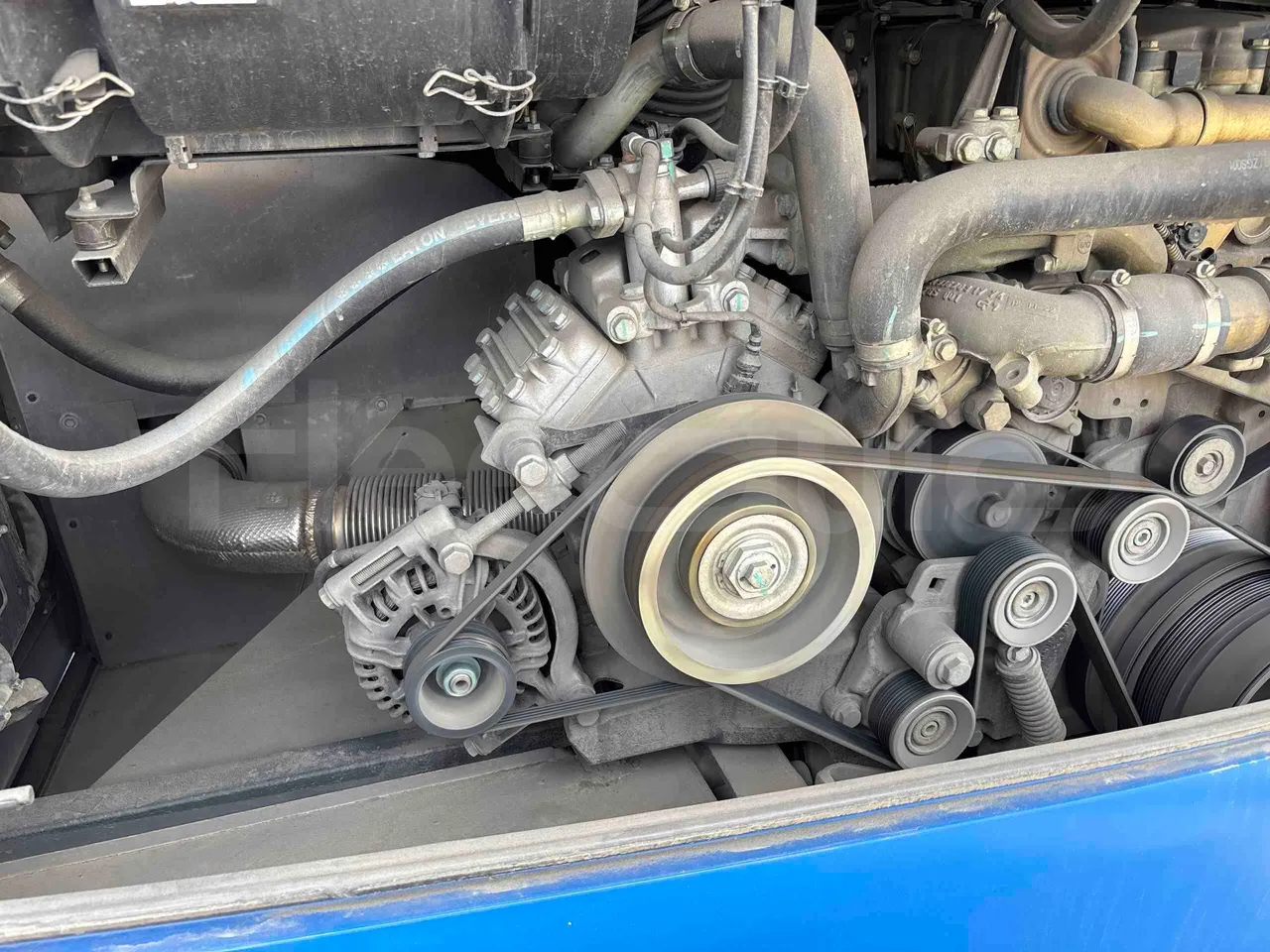 Setra S415 - air conditioning compressor