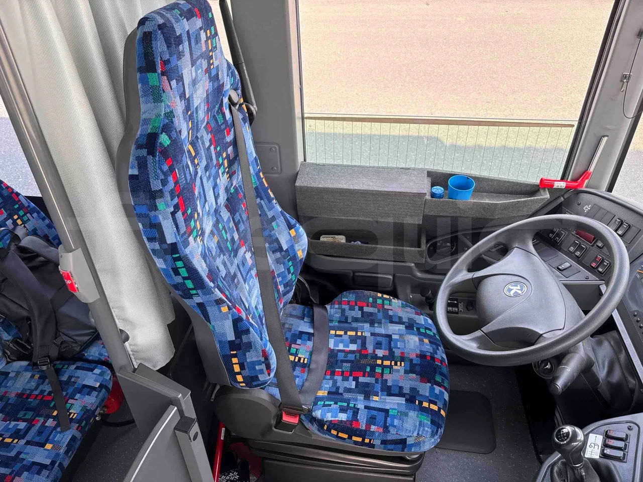 Setra S415 - driver's seat photo