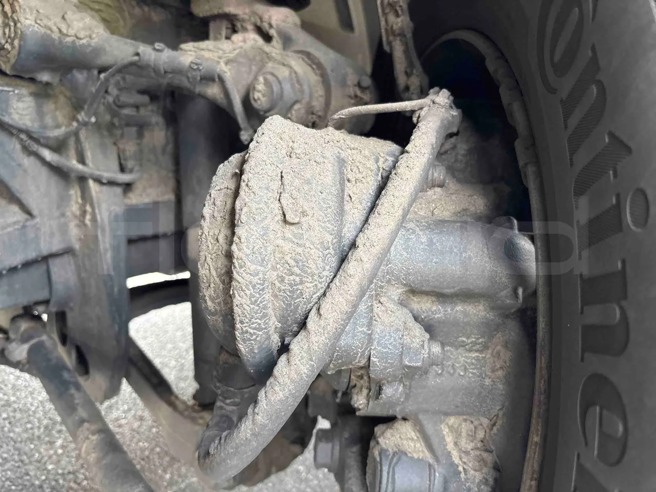 Setra S415 - front brake calipers left