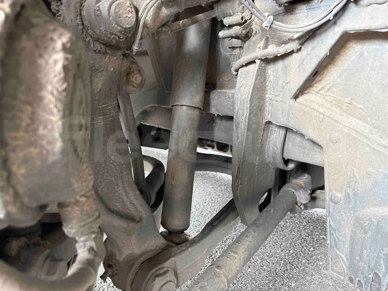 Setra S415 - front shock absorbers right