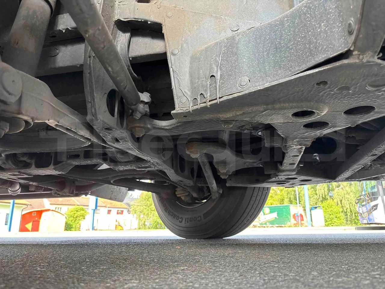 Setra S415 - front axle right side