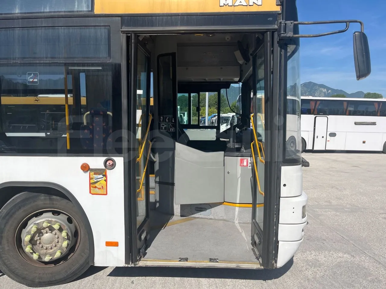 Man Lion's City T A78 - EUR4 - 191kW - 11.857m - front door 2 open