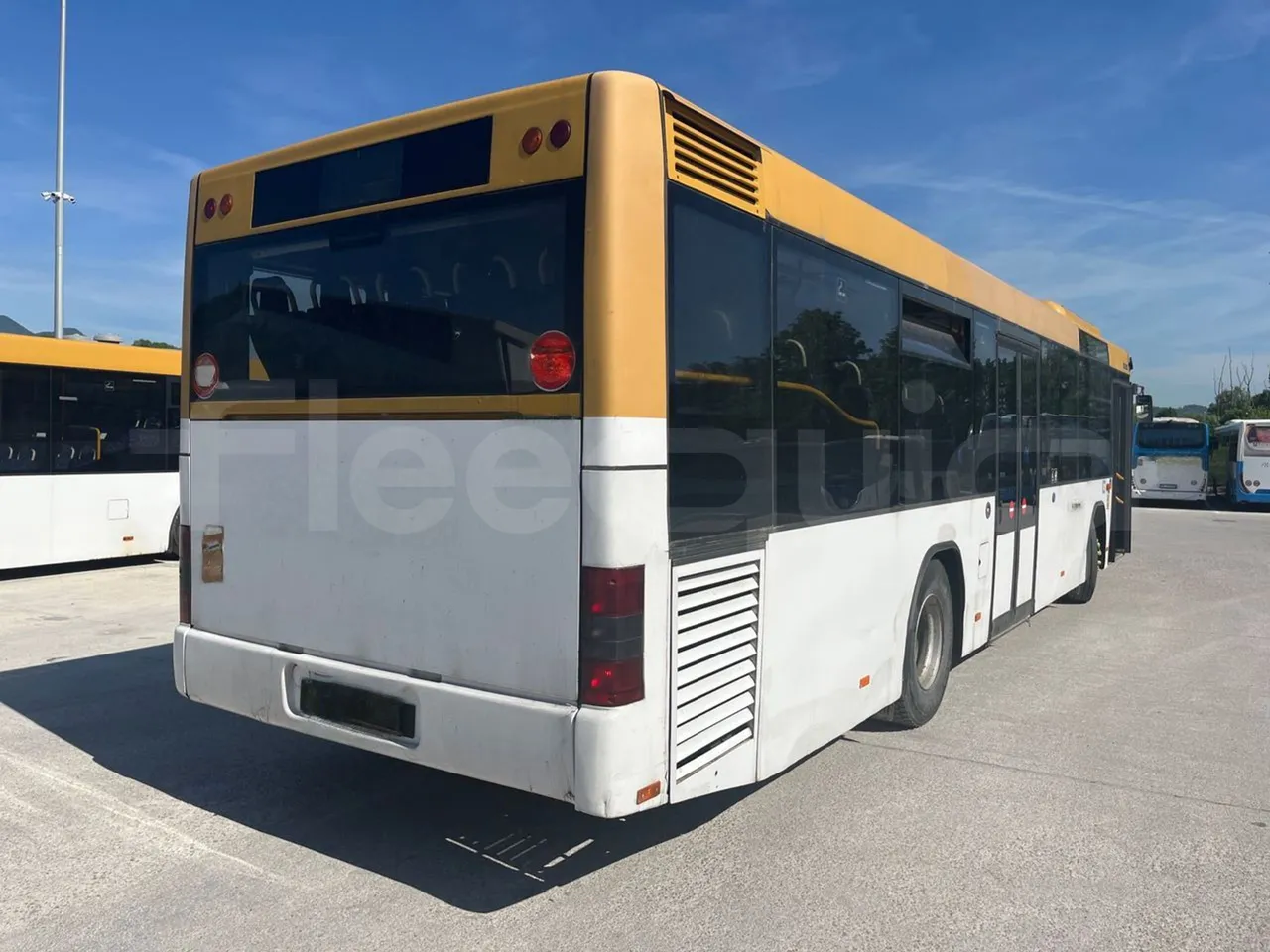 Man Lion's City T A78 - EUR4 - 191kW - 11.857m - 3/4 right rear doors closed