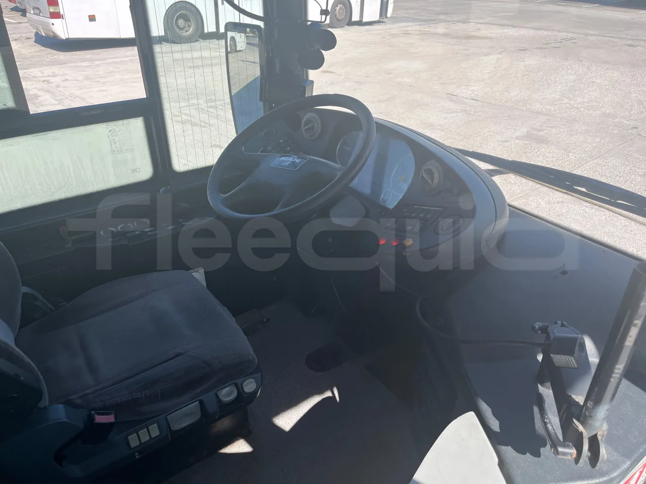Man Lion's City T A78 - EUR4 - 191kW - 11.857m - buttons panels on (mandatory for bus to scrap)