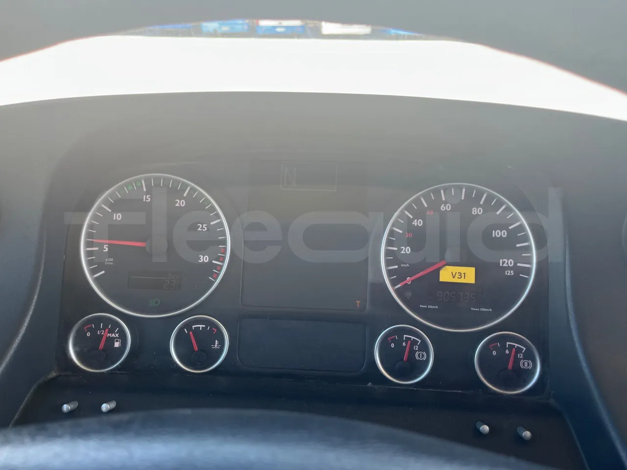 Man Lion's City T A78 - EUR4 - 191kW - 11.857m - dashboard lights on