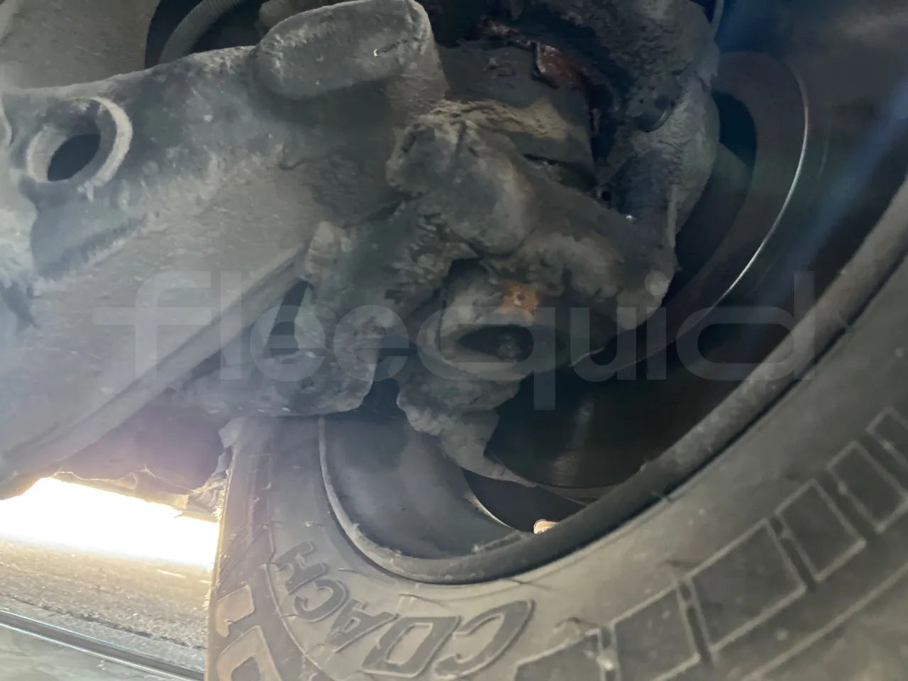 Man Lion's City T A78 - EUR4 - 191kW - 11.857m - front brake calipers left