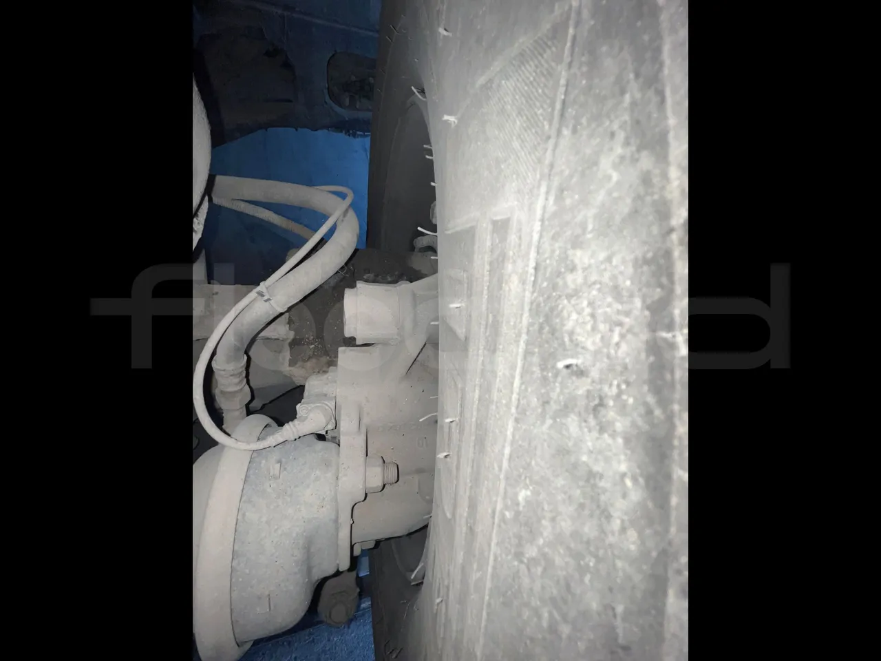 Man Lion's City T A78 - EUR4 - 191kW - 11.857m - front brake calipers right