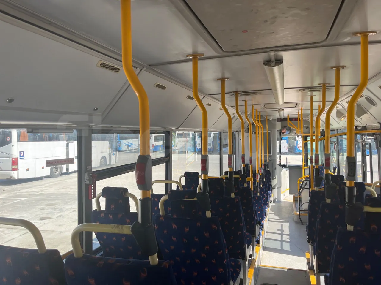 Man Lion's City T A78 - EUR4 - 191kW - 11.857m - overhead compartments photo