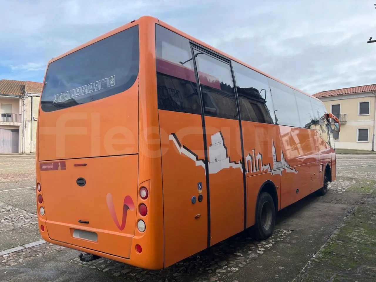 Iveco Andecar VII.3 BF150GDR - Euro4 - 185kW - 10.100mt - 3/4 right rear doors closed