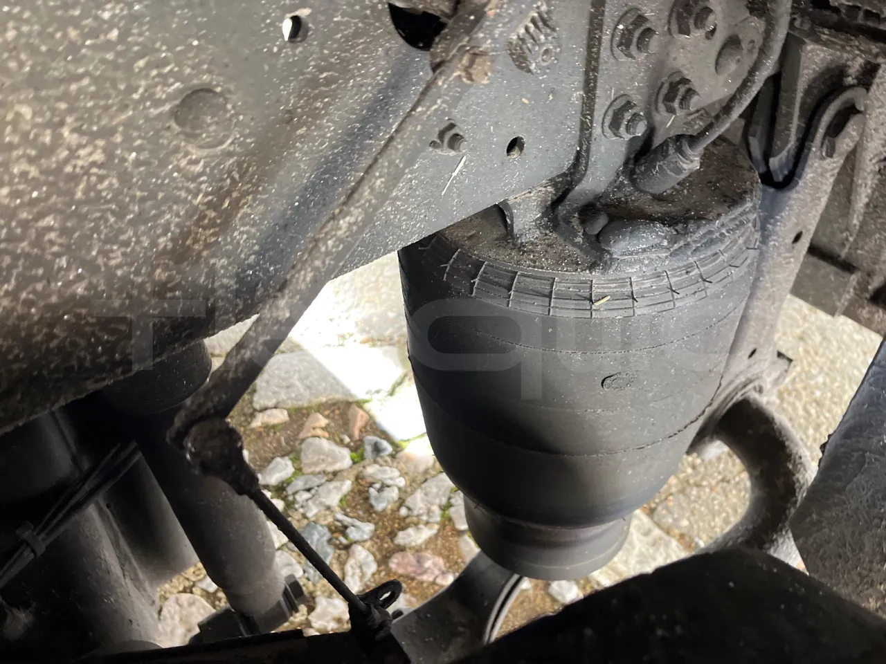 Iveco Andecar VII.3 BF150GDR - Euro4 - 185kW - 10.100mt - axel 2 air springs 2 left