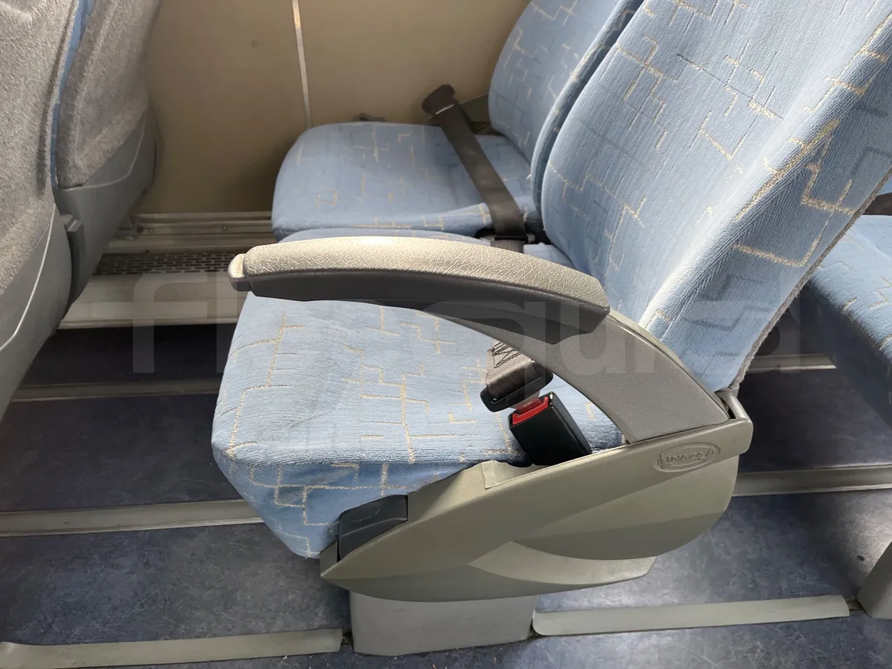 Iveco Andecar VII.3 BF150GDR - Euro4 - 185kW - 10.100mt - armrest detail photo