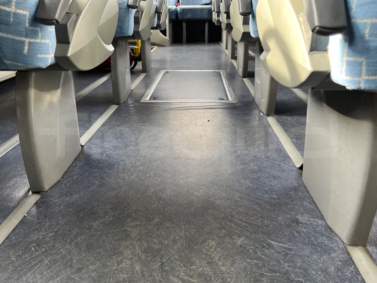 Iveco Andecar VII.3 BF150GDR - Euro4 - 185kW - 10.100mt - seat brackets photo