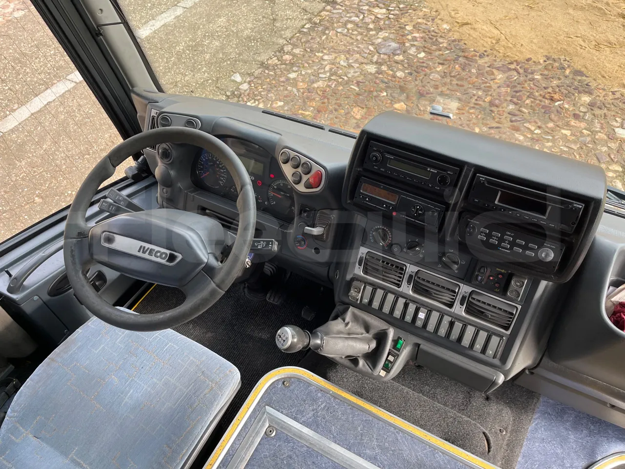 Iveco Andecar VII.3 BF150GDR - Euro4 - 185kW - 10.100mt - buttons panels on