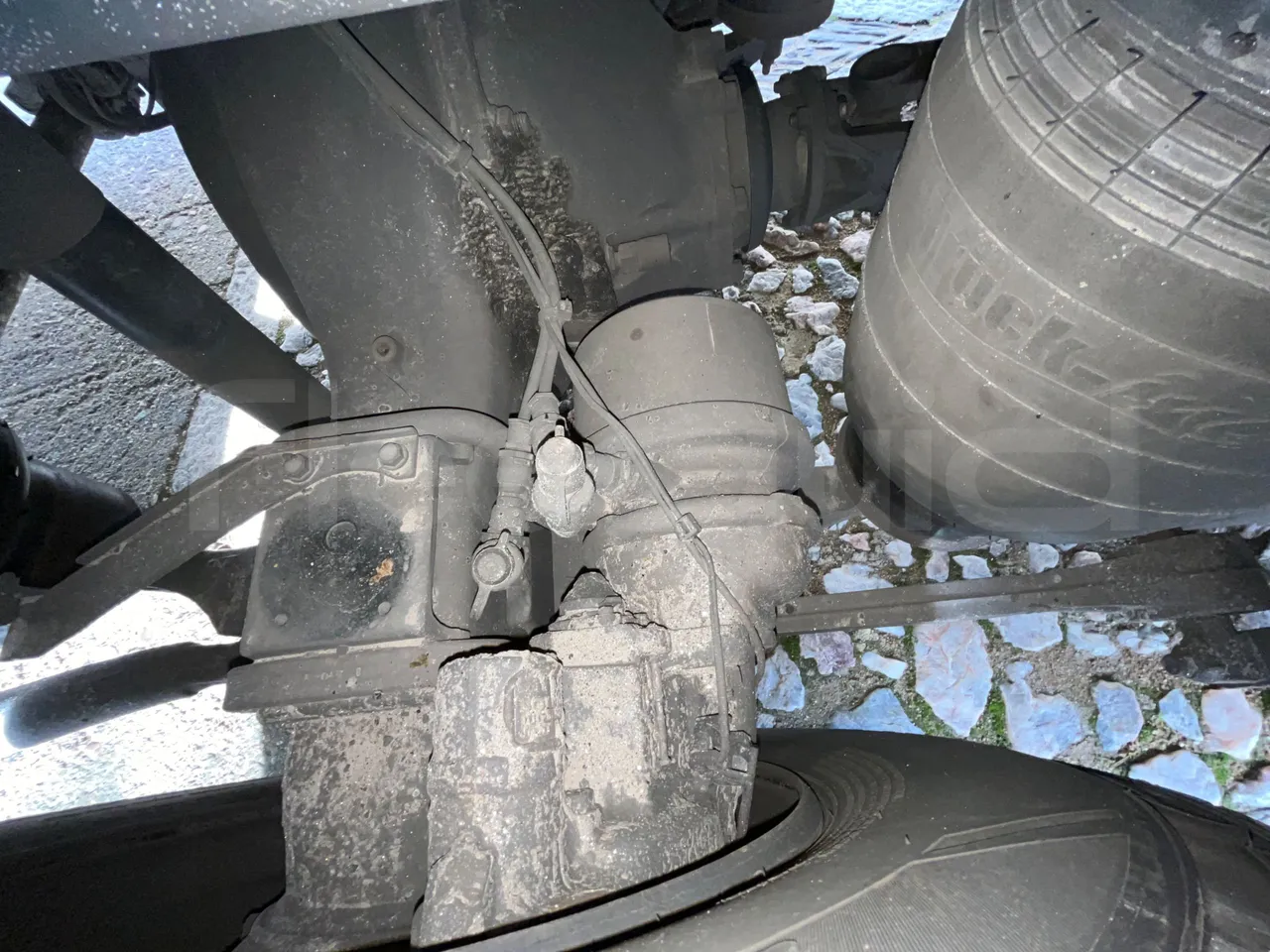 Iveco Andecar VII.3 BF150GDR - Euro4 - 185kW - 10.100mt - axle 2 caliper brakes right