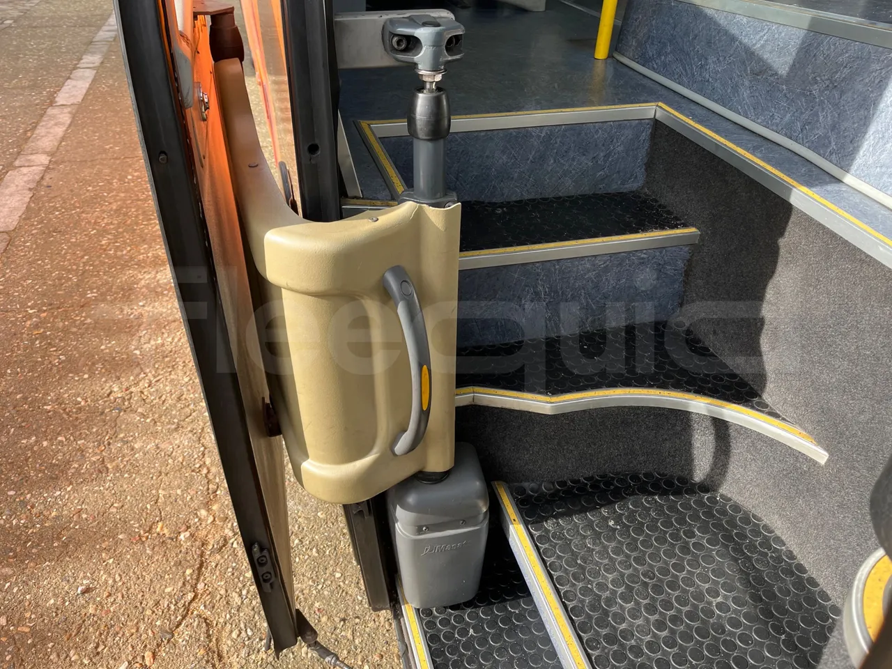 Iveco Andecar VII.3 BF150GDR - Euro4 - 185kW - 10.100mt - door mechanism photo