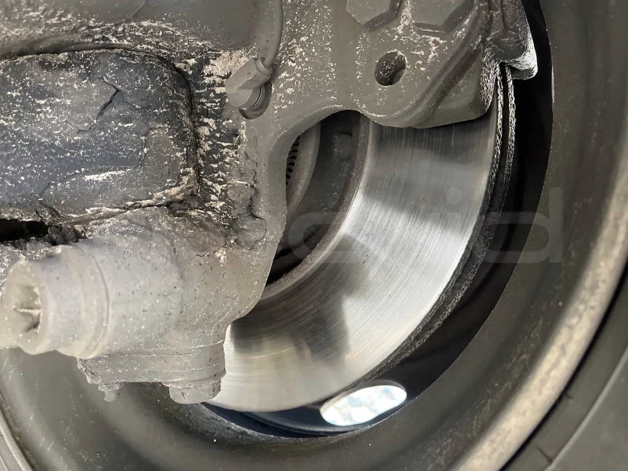 Iveco Andecar VII.3 BF150GDR - Euro4 - 185kW - 10.100mt - front discs right