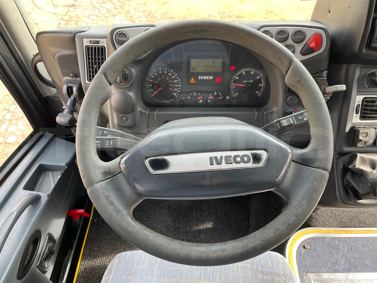 Iveco Andecar VII.3 BF150GDR - Euro4 - 185kW - 10.100mt - steering wheel photo