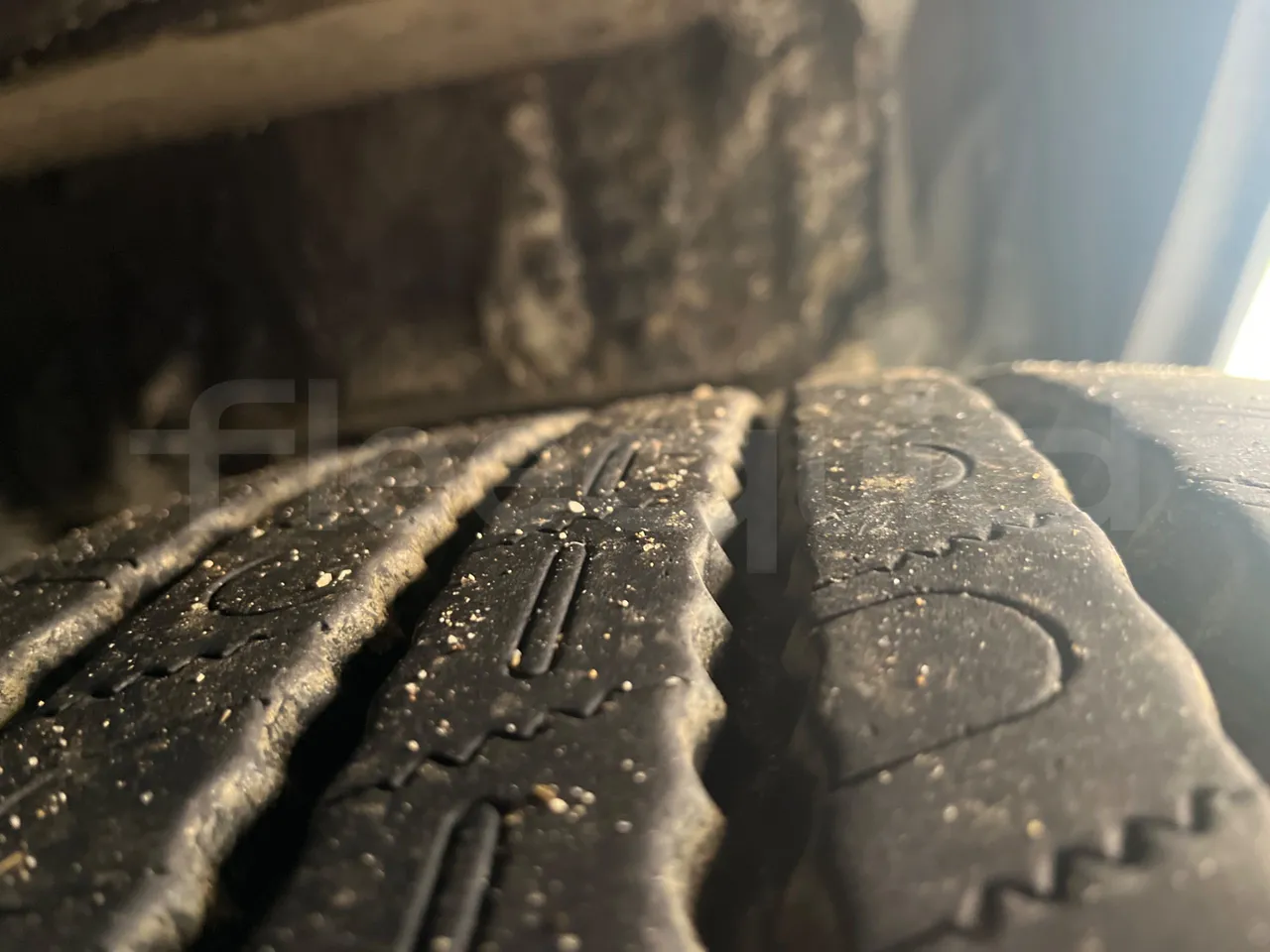 Iveco Andecar VII.3 BF150GDR - Euro4 - 185kW - 10.100mt - rear left tire photo