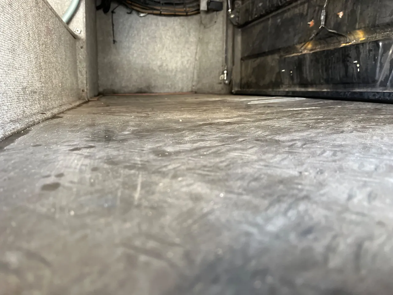 Iveco Andecar VII.3 BF150GDR - Euro4 - 185kW - 10.100mt - under carpet photo