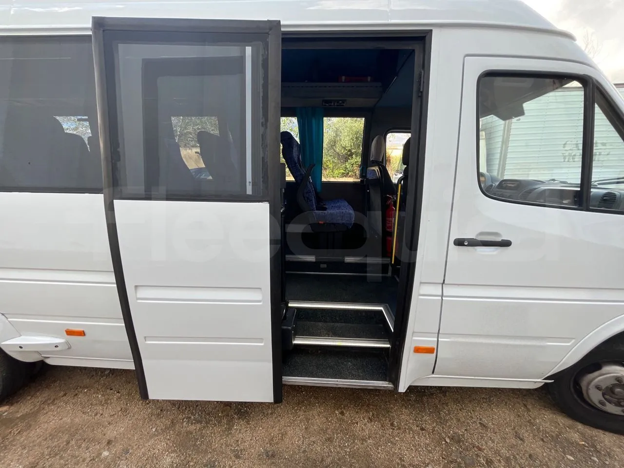 Mercedes-Benz Sprinter 416CD - EUR3 - 115kW - 6.985m - front door 2 open