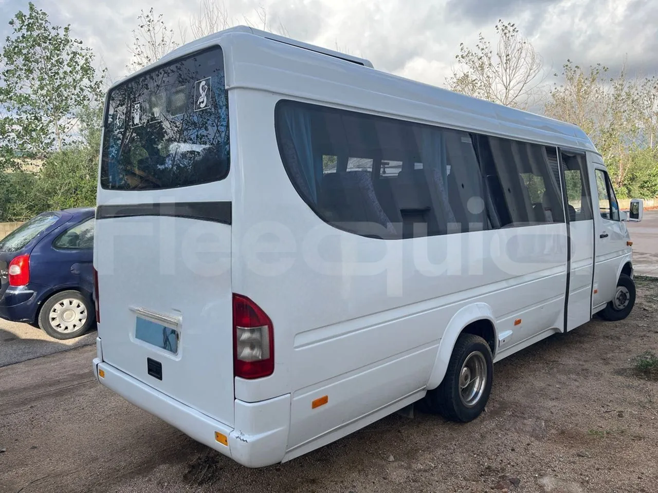 Mercedes-Benz Sprinter 416CD - EUR3 - 115kW - 6.985m - 3/4 right rear doors closed