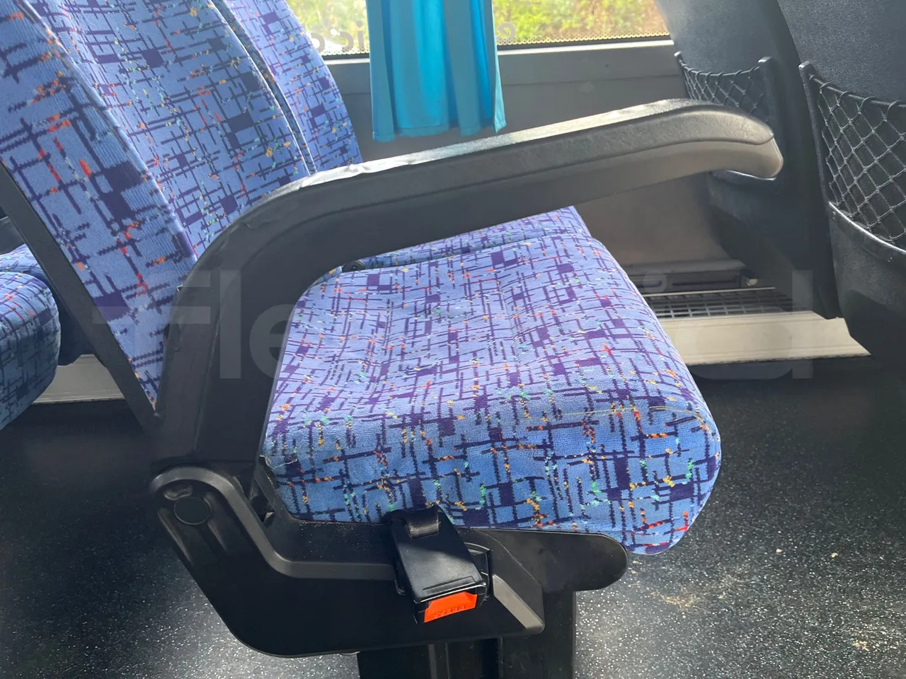 Mercedes-Benz Sprinter 416CD - EUR3 - 115kW - 6.985m - armrest detail photo