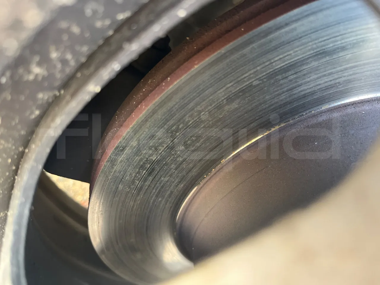 Mercedes-Benz Sprinter 416CD - EUR3 - 115kW - 6.985m - front discs left