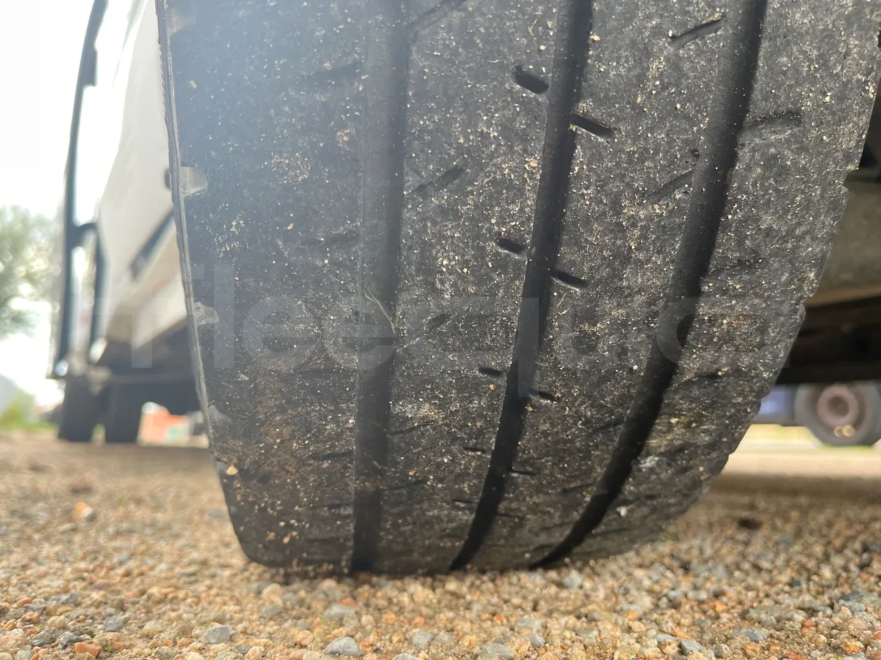 Mercedes-Benz Sprinter 416CD - EUR3 - 115kW - 6.985m - tread condition front tires right