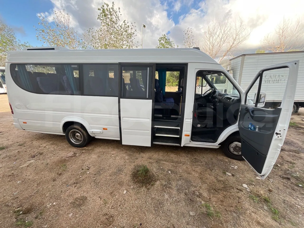 Mercedes-Benz Sprinter 416CD - EUR3 - 115kW - 6.985m - right side doors open