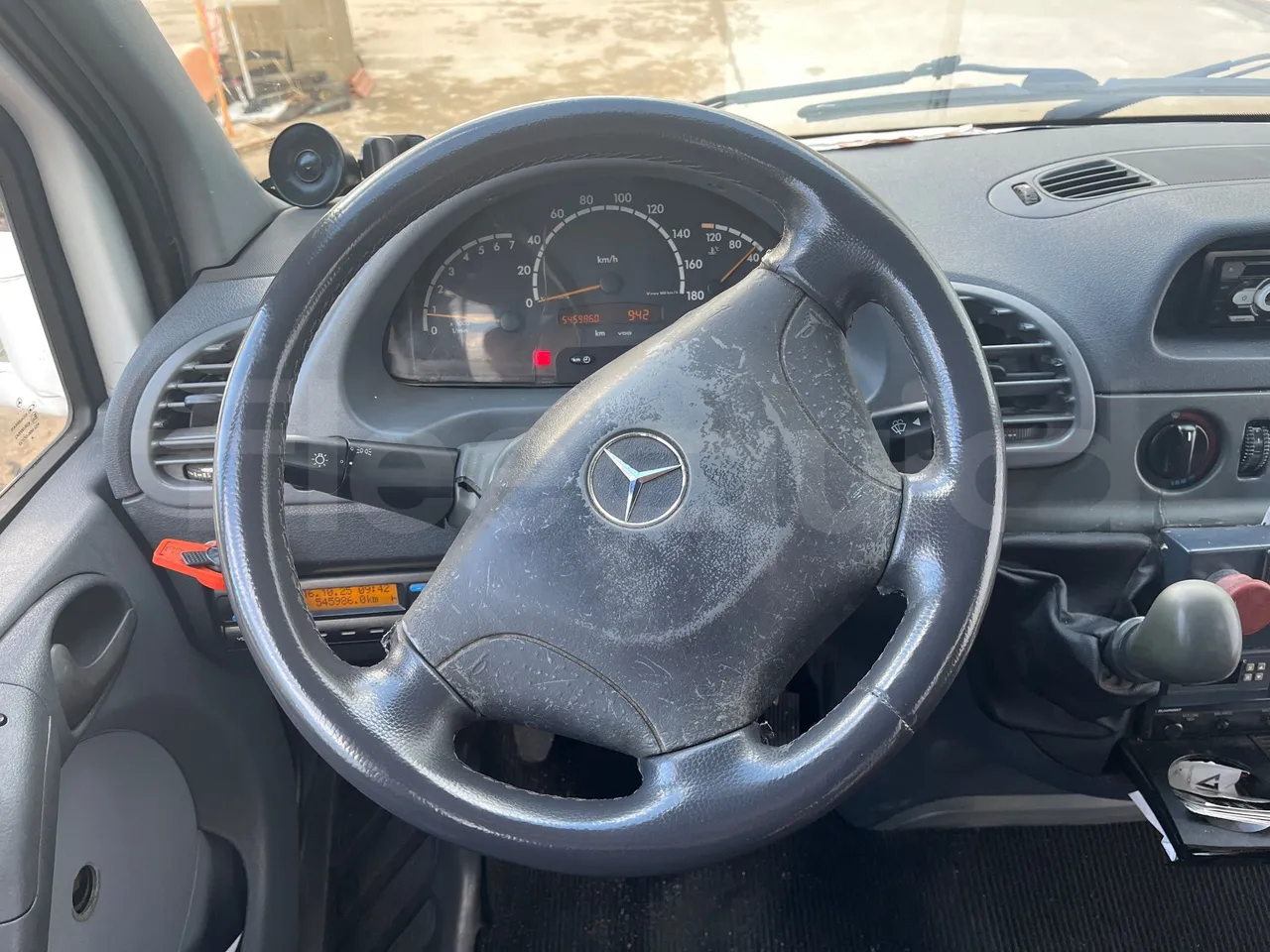 Mercedes-Benz Sprinter 416CD - EUR3 - 115kW - 6.985m - steering wheel photo