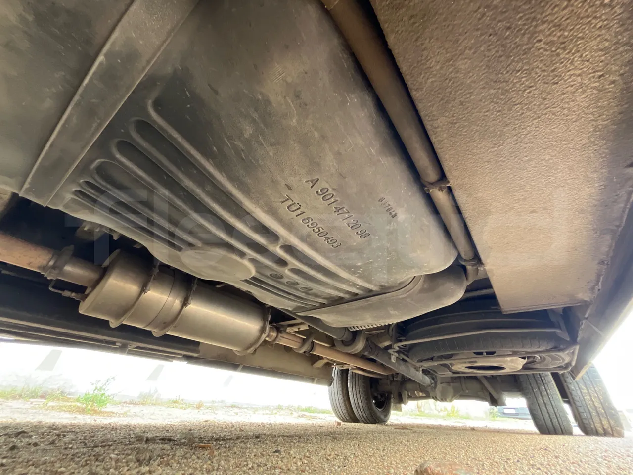 Mercedes-Benz Sprinter 416CD - EUR3 - 115kW - 6.985m - central undercarriage photo