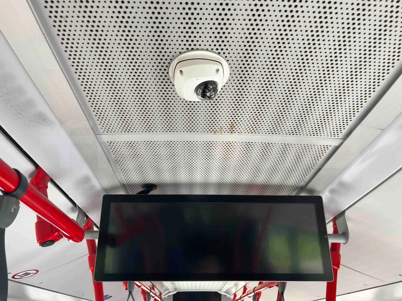 Mercedes-Benz Citaro - roof hatch 1