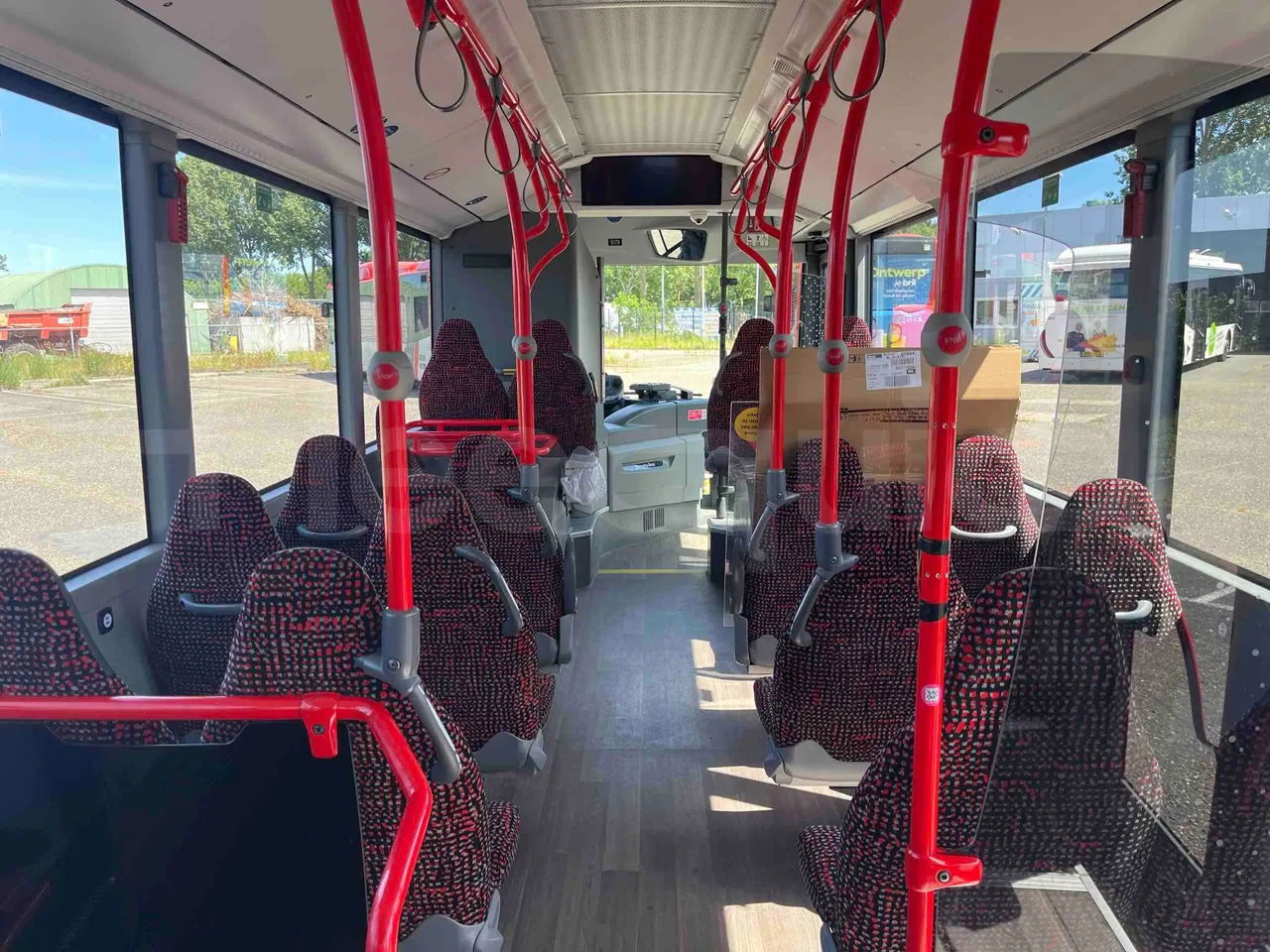 Mercedes-Benz Citaro - forward view middle aisle
