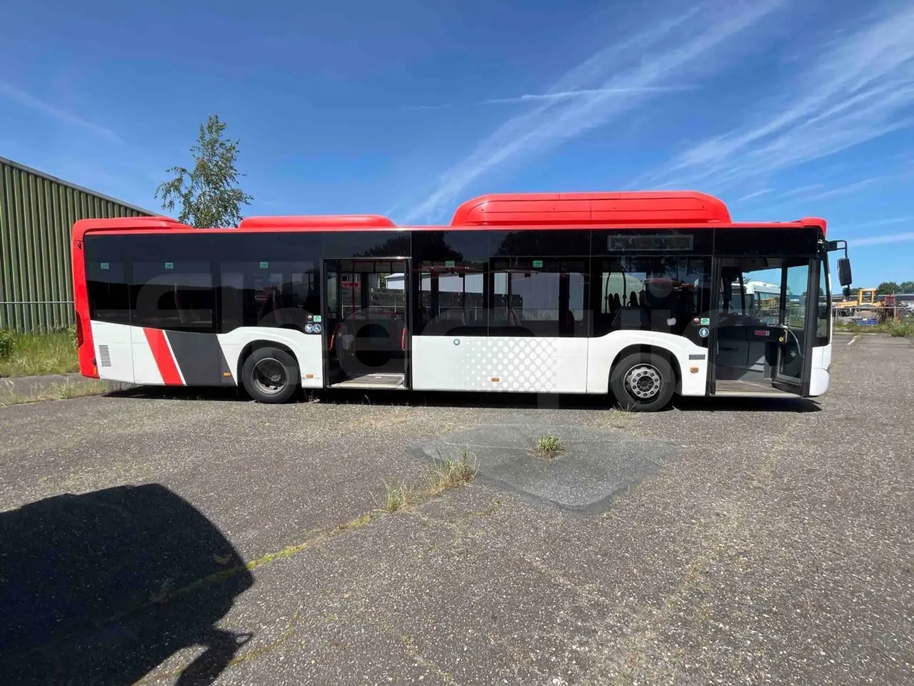 Mercedes-Benz Citaro - right side doors open