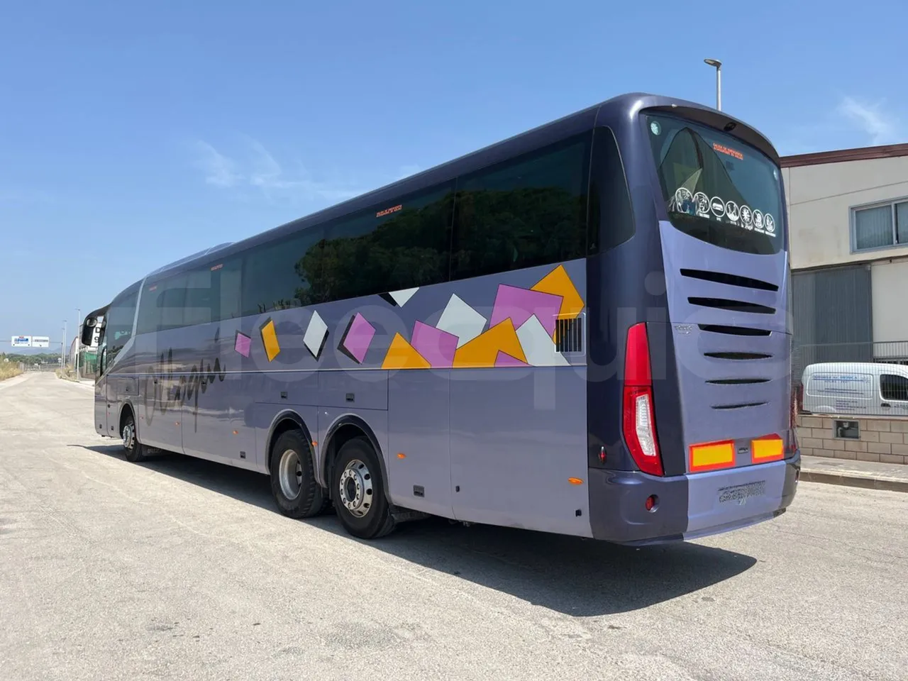 Irizar i6 14.5.37-EUR5-14.98m-345Kw - 3/4 left rear side