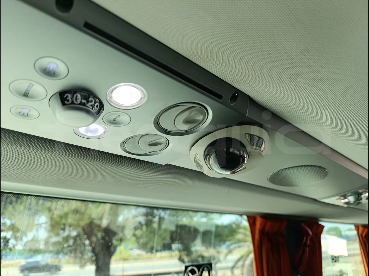 Irizar i6 14.5.37-EUR5-14.98m-345Kw - camera accessories photo