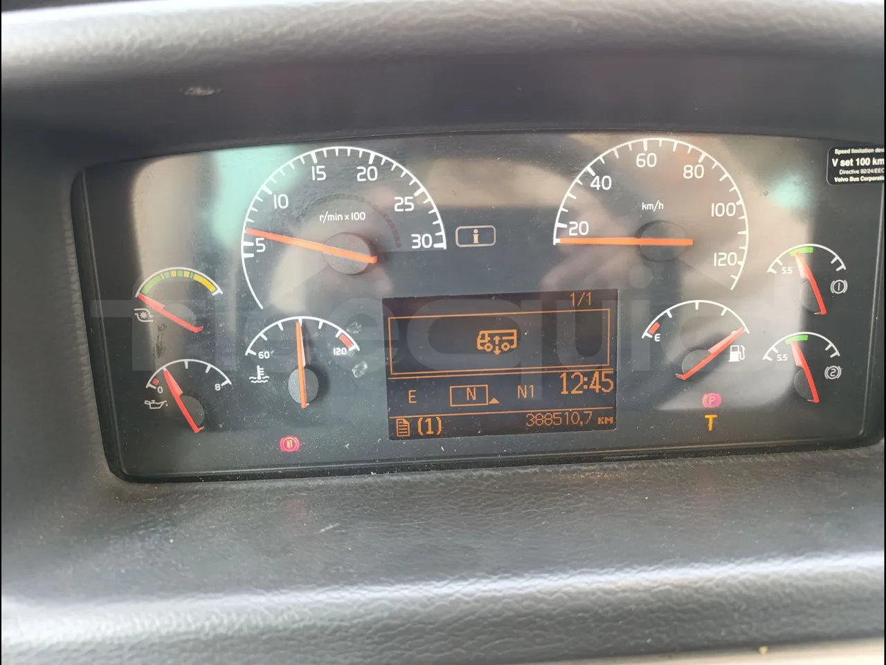 Irizar i6 14.5.37-EUR5-14.98m-345Kw - dashboard lights on