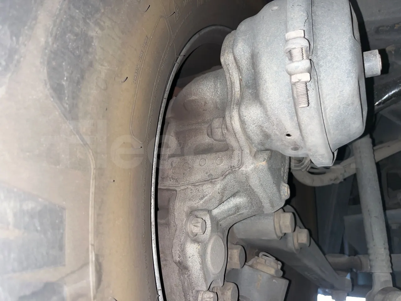 Irizar i6 14.5.37-EUR5-14.98m-345Kw - front brake calipers right