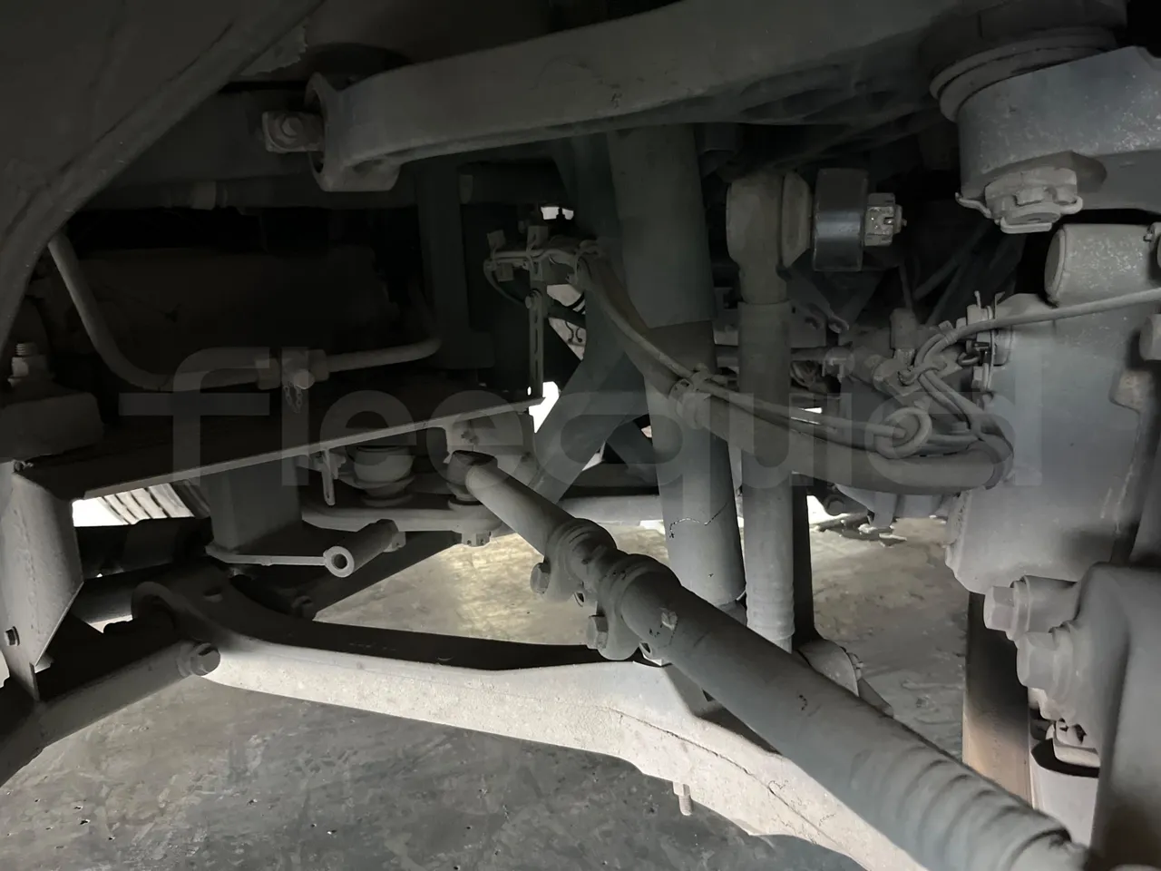 Irizar i6 14.5.37-EUR5-14.98m-345Kw - front shock absorbers right