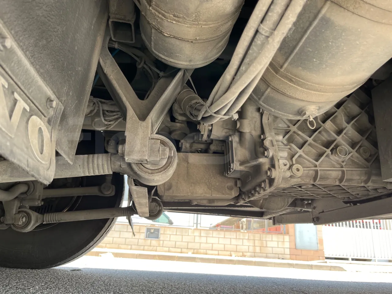 Irizar i6 14.5.37-EUR5-14.98m-345Kw - gearbox photo