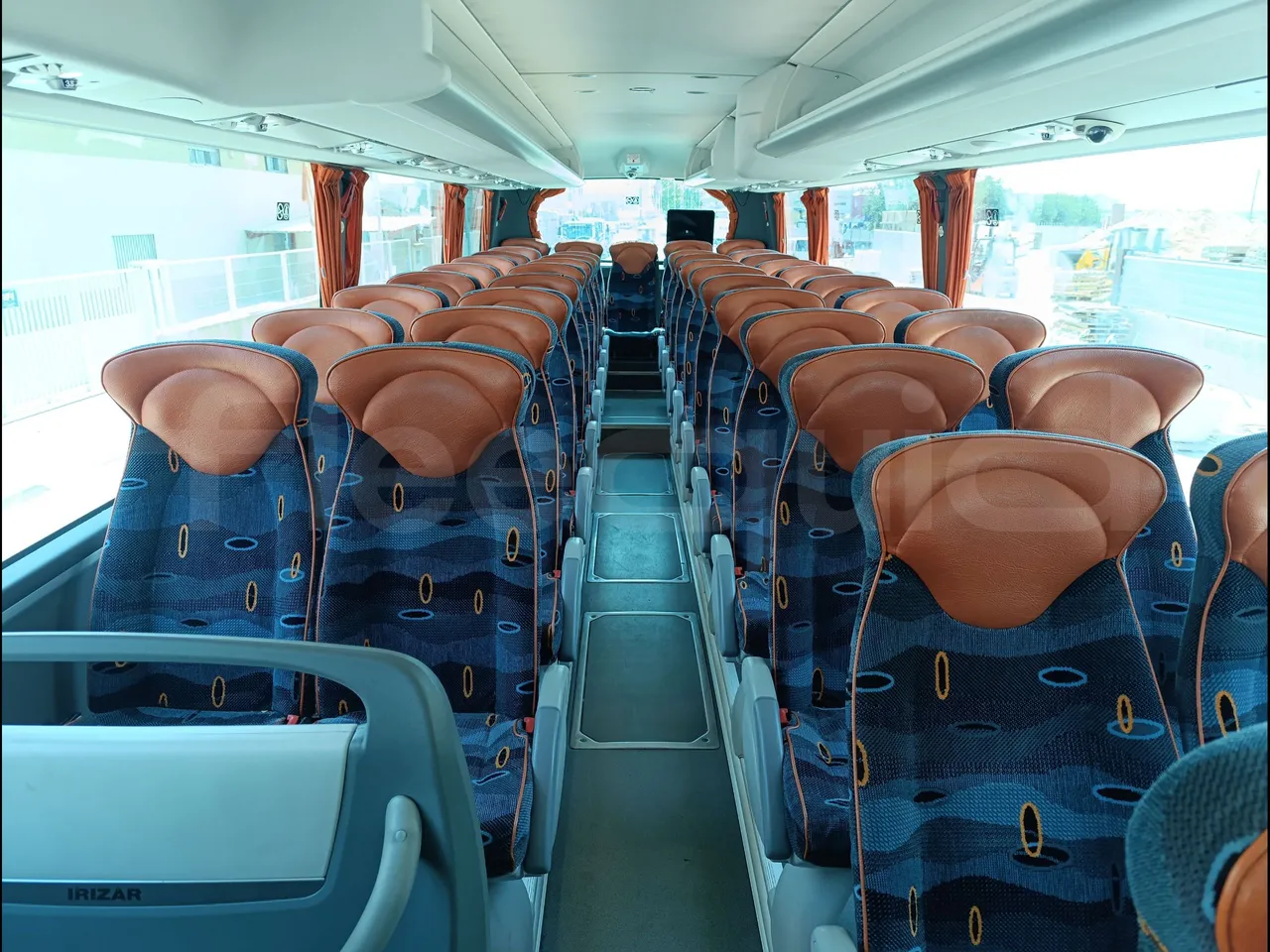 Irizar i6 14.5.37-EUR5-14.98m-345Kw - reverse view middle aisle