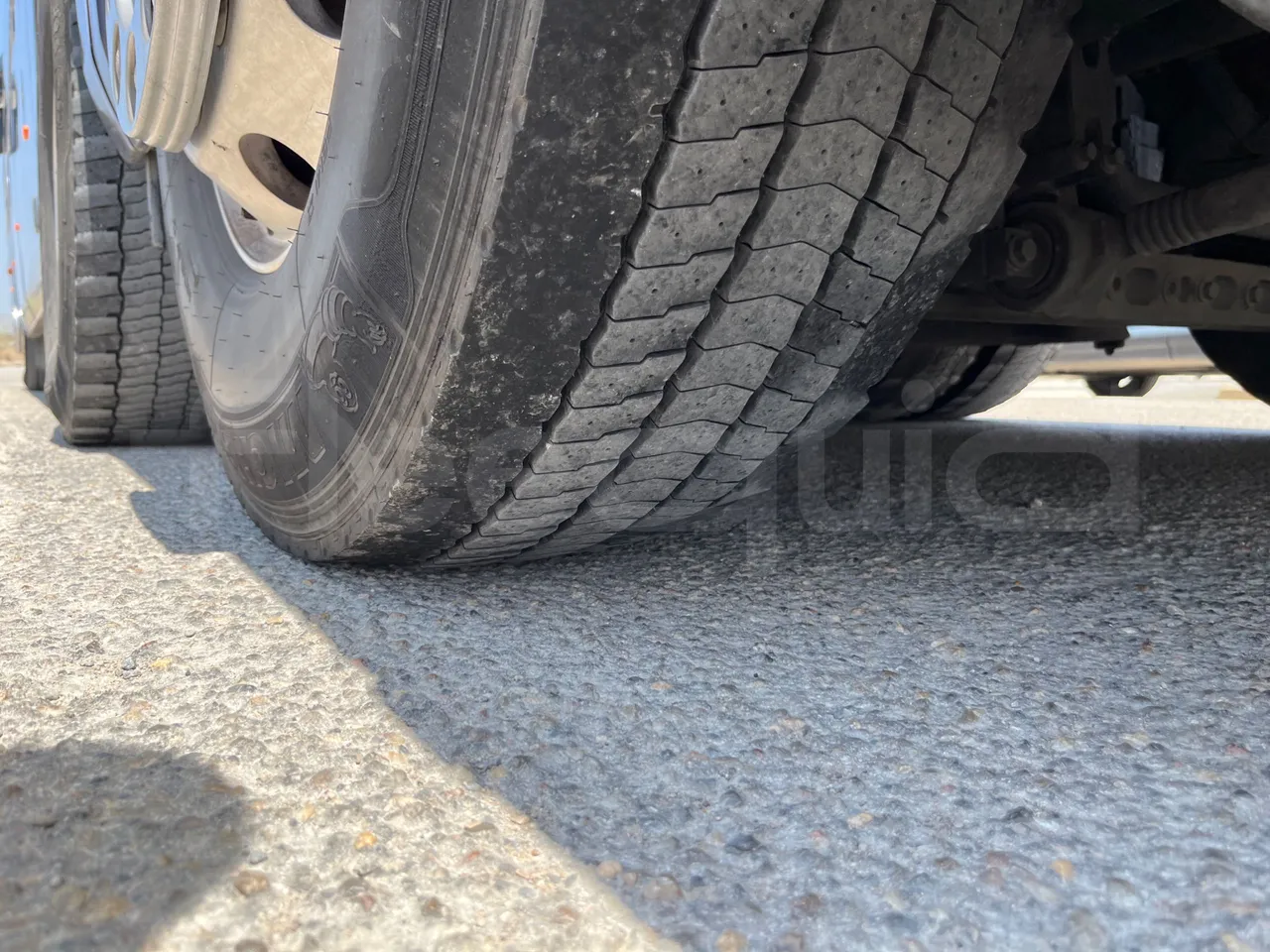 Irizar i6 14.5.37-EUR5-14.98m-345Kw - tread condition third axle tires right