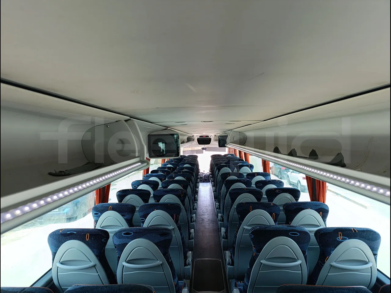 Irizar i6 14.5.37-EUR5-14.98m-345Kw - overhead compartments photo