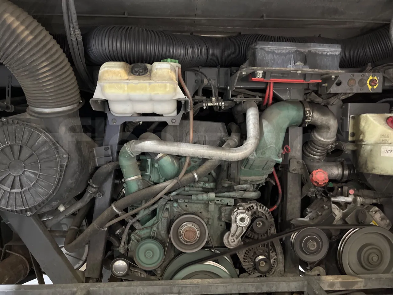Irizar i6 14.5.37-EUR5-14.98m-345Kw - rear hatch open (mandatory for bus to scrap)