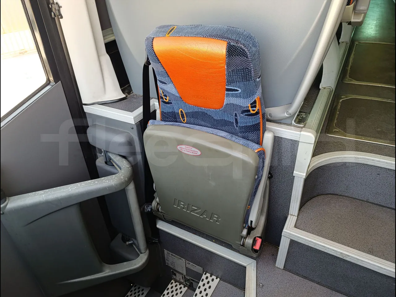 Irizar i6 14.5.37-EUR5-14.98m-345Kw - hostess seat photo