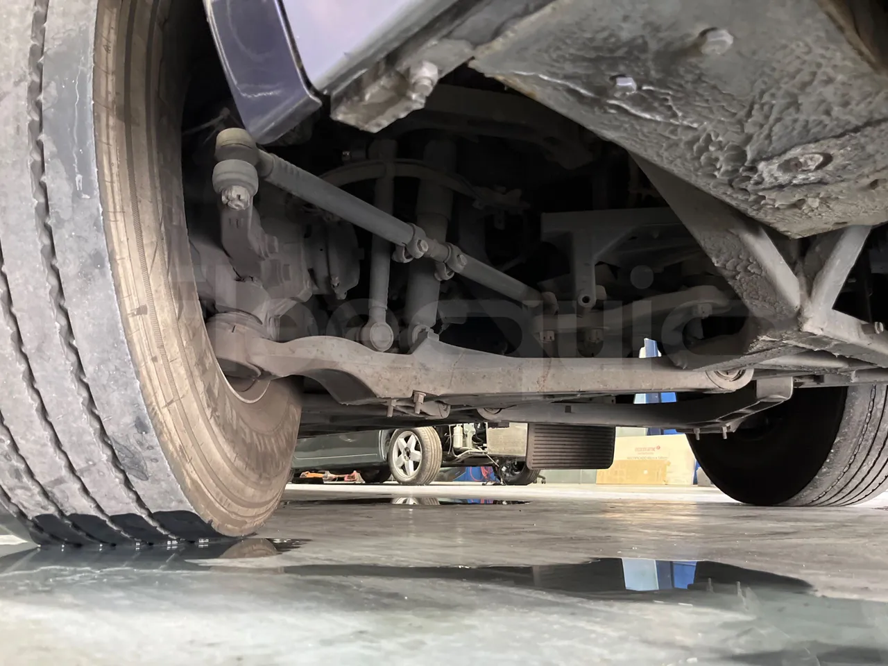 Irizar i6 14.5.37-EUR5-14.98m-345Kw - front axle left side