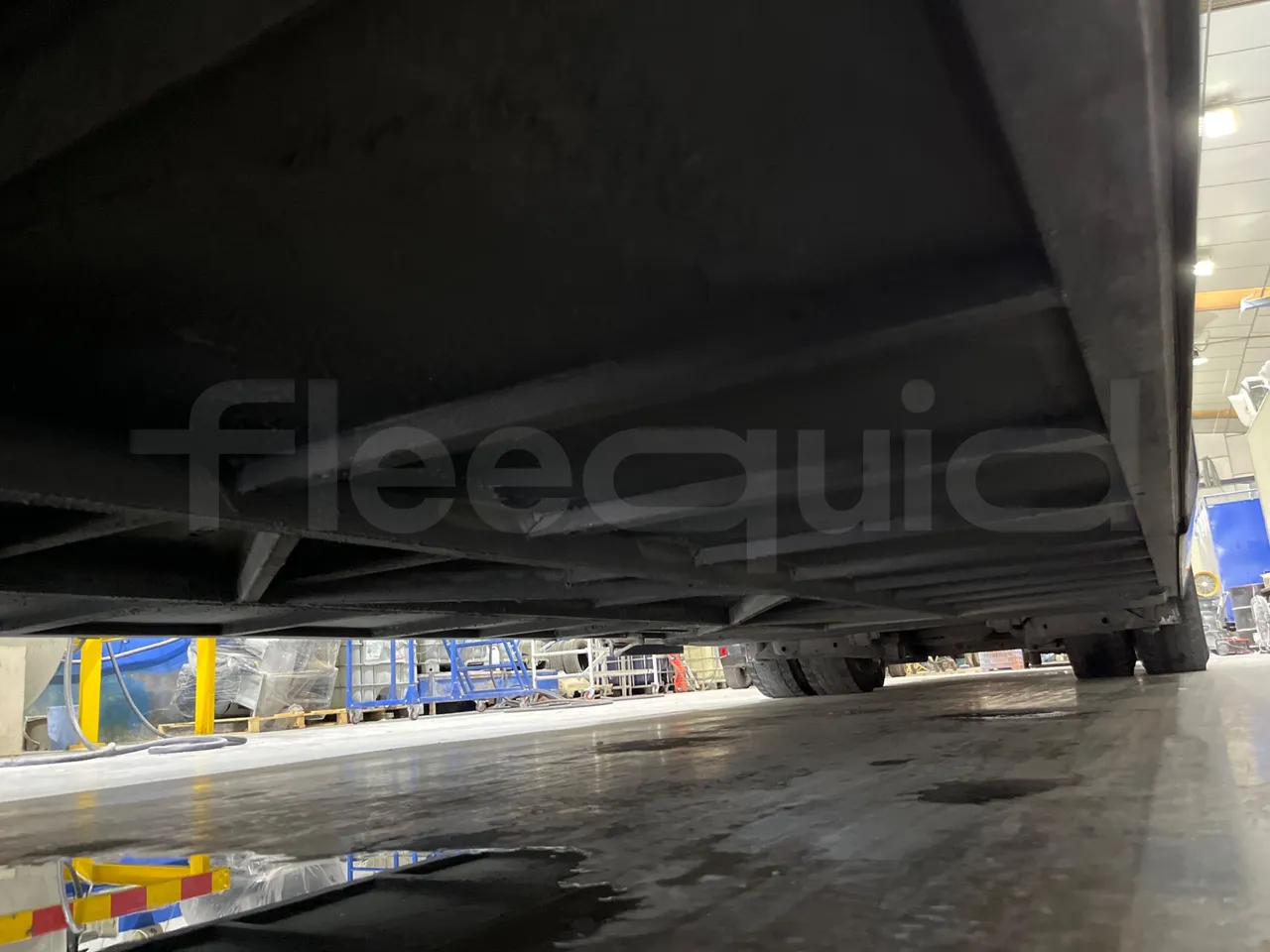 Irizar i6 14.5.37-EUR5-14.98m-345Kw - central undercarriage photo